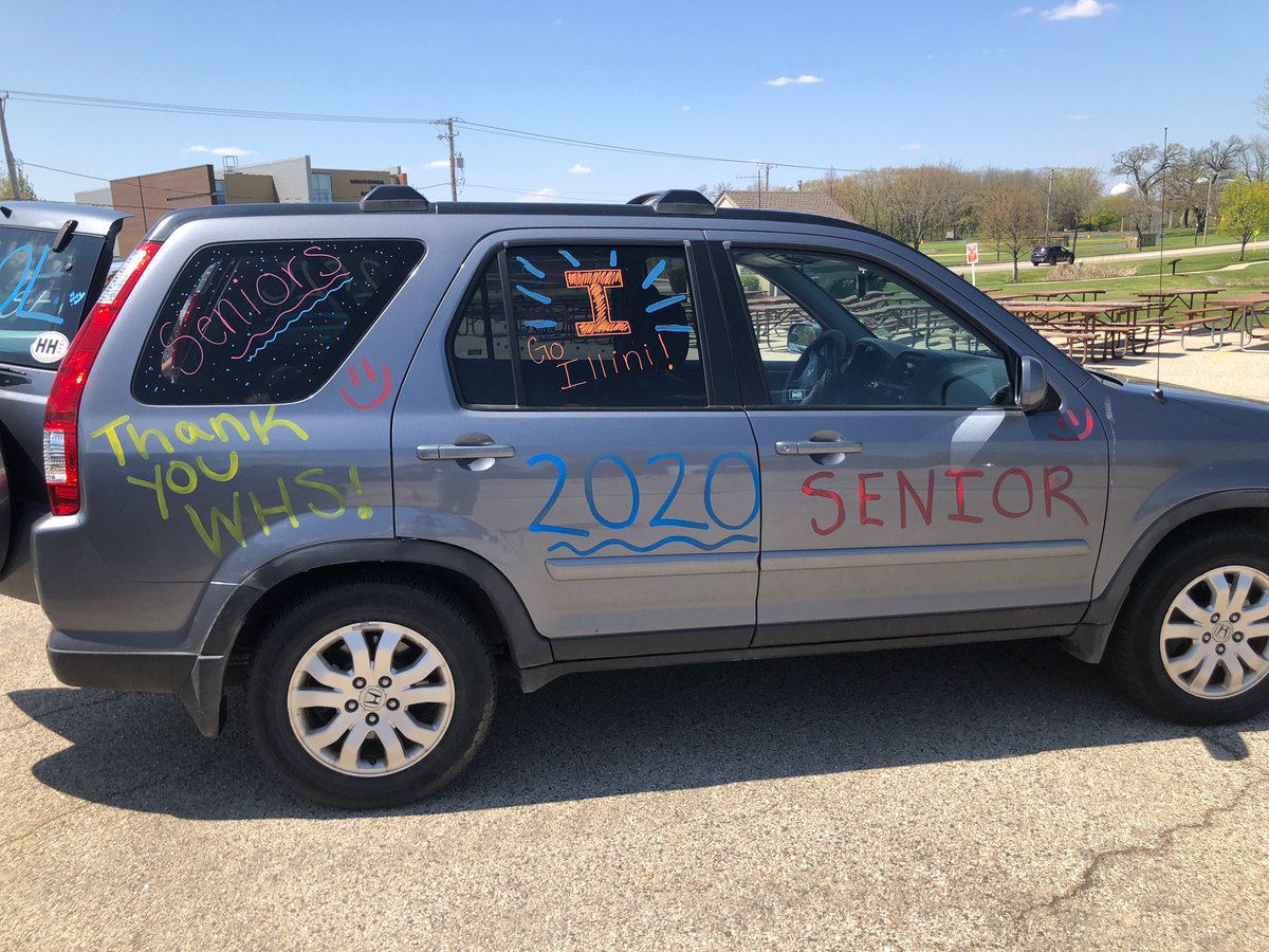 Karrie_Diol's tweet photo. Special people do special things for others. Thank you Wauconda High School teachers and staff for all you have done to make graduation special for the SENIORS. The parade was a lot of fun and made their last day special. Loved everyone cheering the kids! You Rock! https://t.co/QKwq4sOWSP