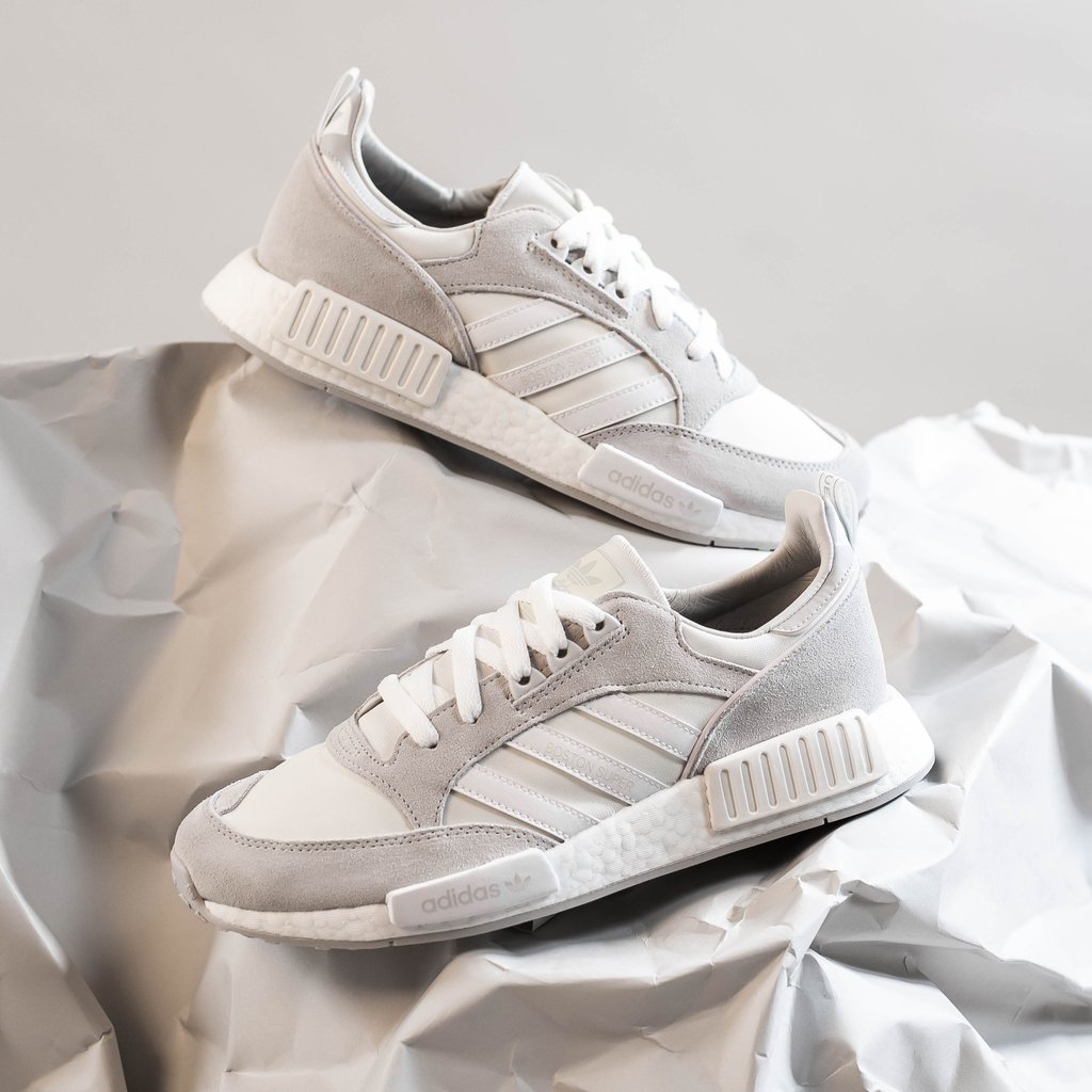 SneakerShouts's tweet photo. Nearly 60% OFF + free shipping on the adidas Boston x R1 "Cloud White"

BUY HERE: https://t.co/rLhdkZQaY4 https://t.co/TZdfDd0jc9