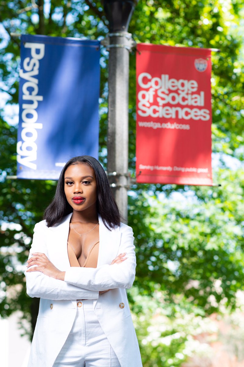 LorielRaye's tweet photo. Everyone has an addiction, mine happens to be success 🎓
#UWG #ClassOf2020 https://t.co/6Vy6mPueib