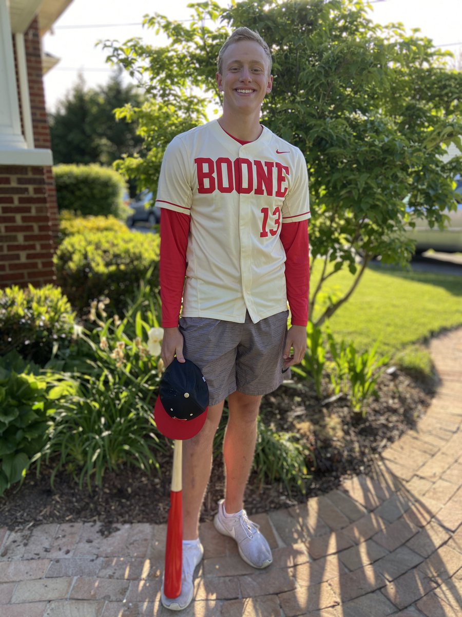 My senior. So proud of him! #trailblazerheadedtorockytop <a href="/CadenElliott2/">Cade Elliott</a>