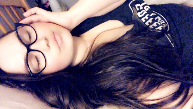 Recharging ....🔋#sleepysloth https://t.co/6pwXjq8IJN<a href="/tag/sleepysloth"class="tags">#sleepysloth</a>