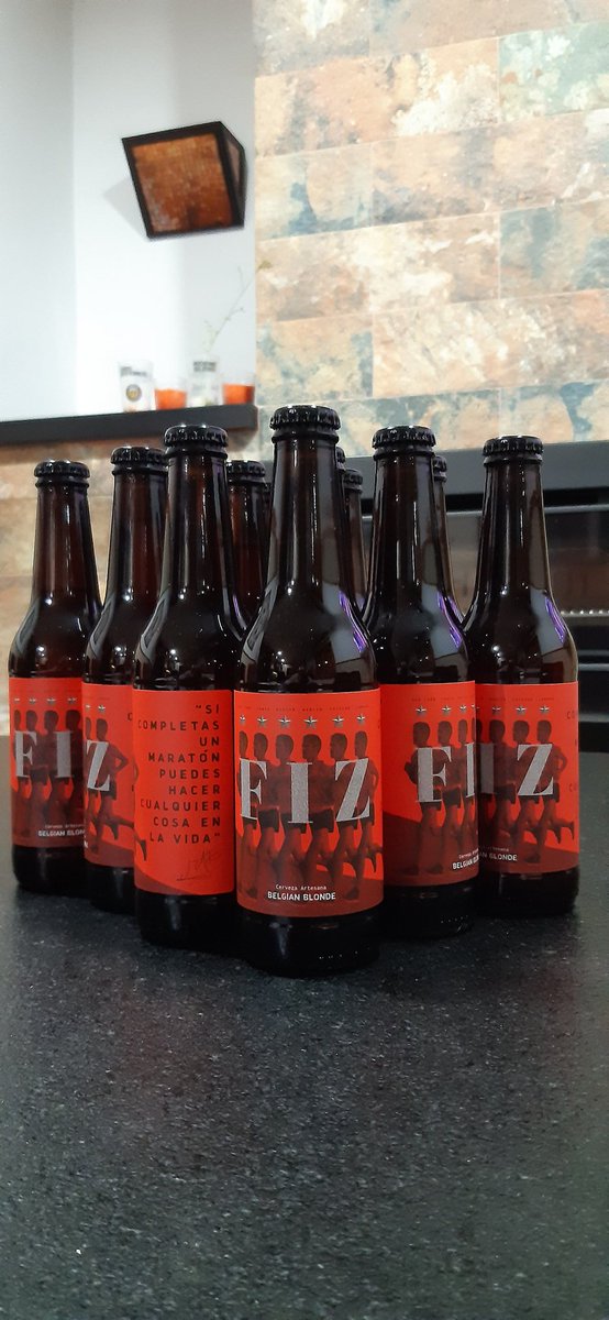 "SI COMPLETAS UN MARATÓN PUEDES HACER CUALQUIER COSA EN LA VIDA"
Con ese lema firmado por un grande y lo que me gusta la #cerveza cualquiera se resistía!
Gracias <a href="/maratonfiz/">martin</a> 
cervezatiberio.com/products/fiz 
#YoSoyBeerRunners
#ComunidadBR
#Buenrollo
#Corrermola 
#Muchomasquecorrer