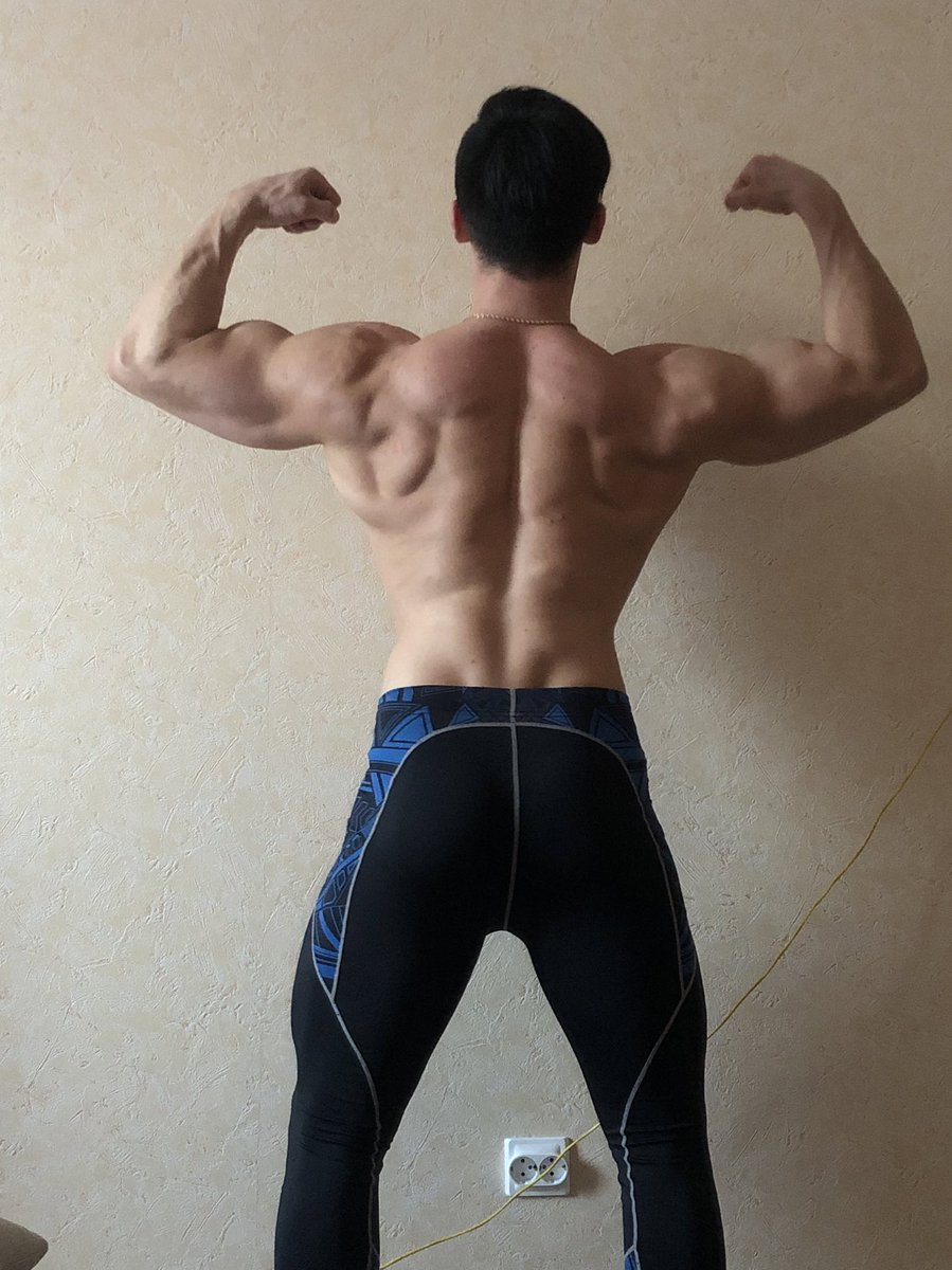 Save shape 
#fitness #model #body #flex #muscle #Mensfashion #shape #pump #fit #workout #ripped #bodybuilding