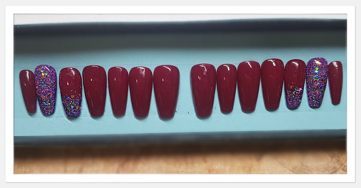 AvrilRobson12's tweet photo. My hand  painted press on gel nails.
Wear them for an hour, a night or a week.  Carefully remove them and use again. https://t.co/WDFZTyRyh6