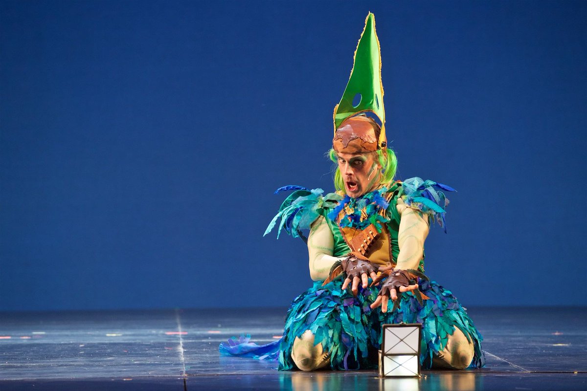 SeattleOpera's tweet photo. This weekend's opera broadcast is The Magic Flute! 💙 Read up on this colorful story and tune in Sat. 10am PDT on 98.1 @KingFM #OperaAtHome #SOconnected  https://t.co/7hpYGPgwvL https://t.co/4dBC3AVvOx