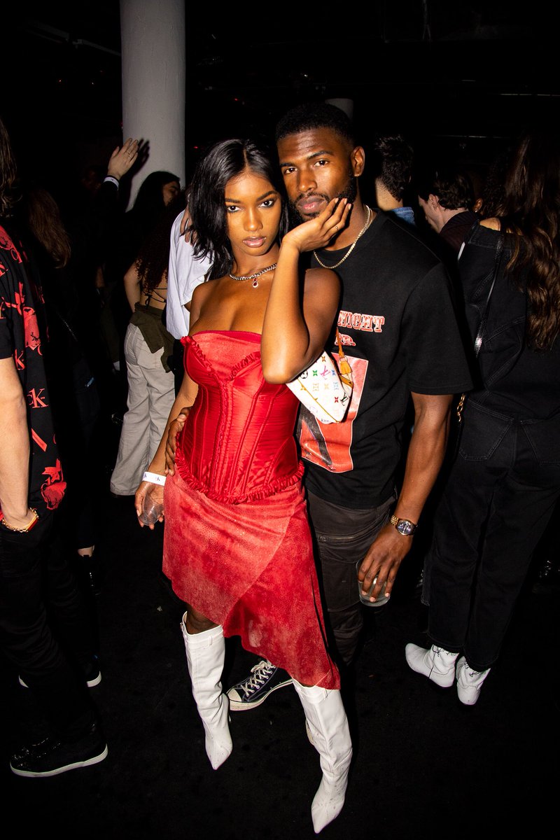 calwitthecam's tweet photo. @MariamaDiallo__ @BroderickHunter We Needa Do A Shoot .... Once NYC Is Safe Again π€πΎπ₯ #ShotByMe #CalvinGProductions #CalvinKleinNYFW #NYFW @CalvinKlein https://t.co/EGApBWYsXm