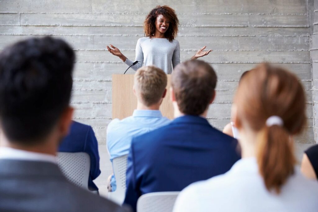 Monet_Aria's tweet photo. 7 Tips: How To Build A Successful Public Speaking Foundation - https://t.co/W38iQHJ04d https://t.co/F5ilVzrqXY