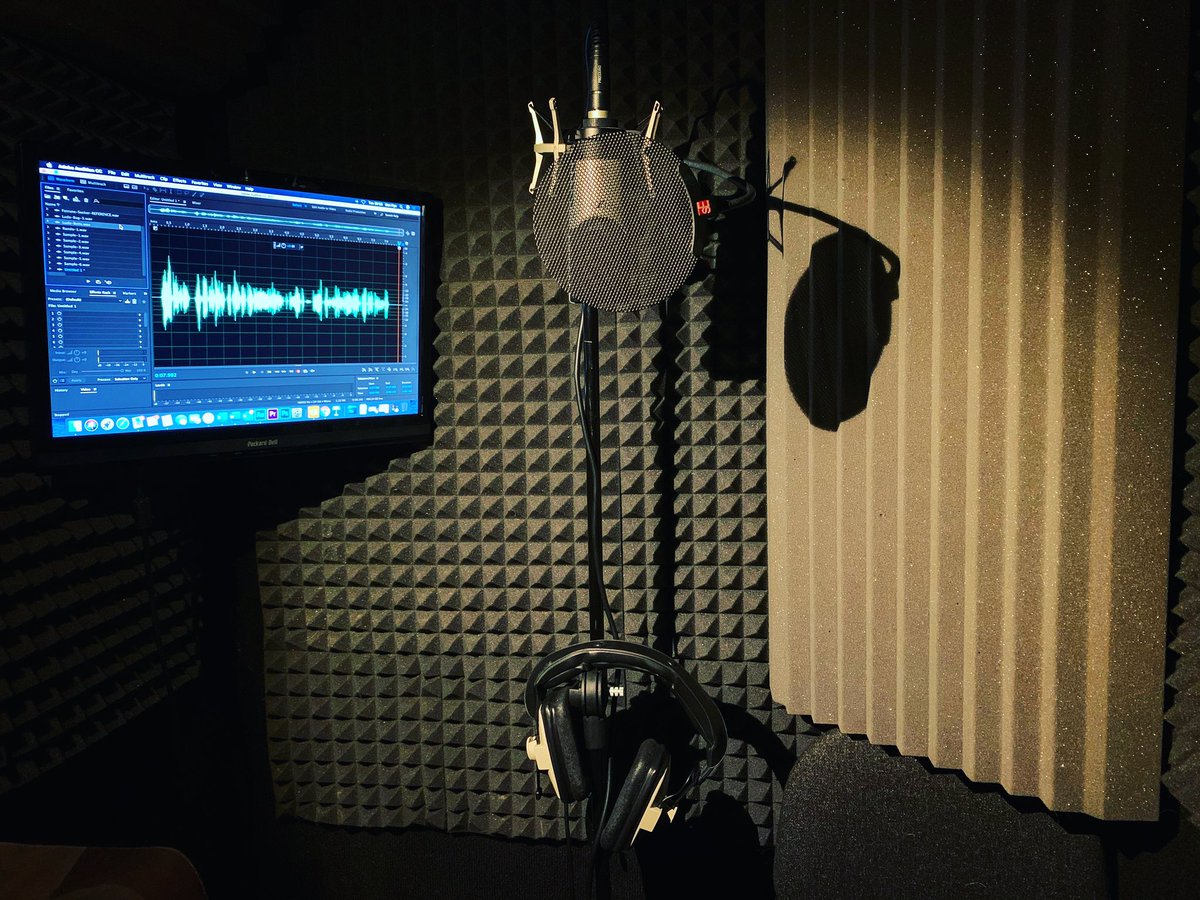 danpyevoiceover's tweet photo. I’ve been isolating... my isolation booth... new bass traps! #voiceover #voiceoverartist #studio #voicebooth #studiobooth #homestudio https://t.co/ilMLutYLBb