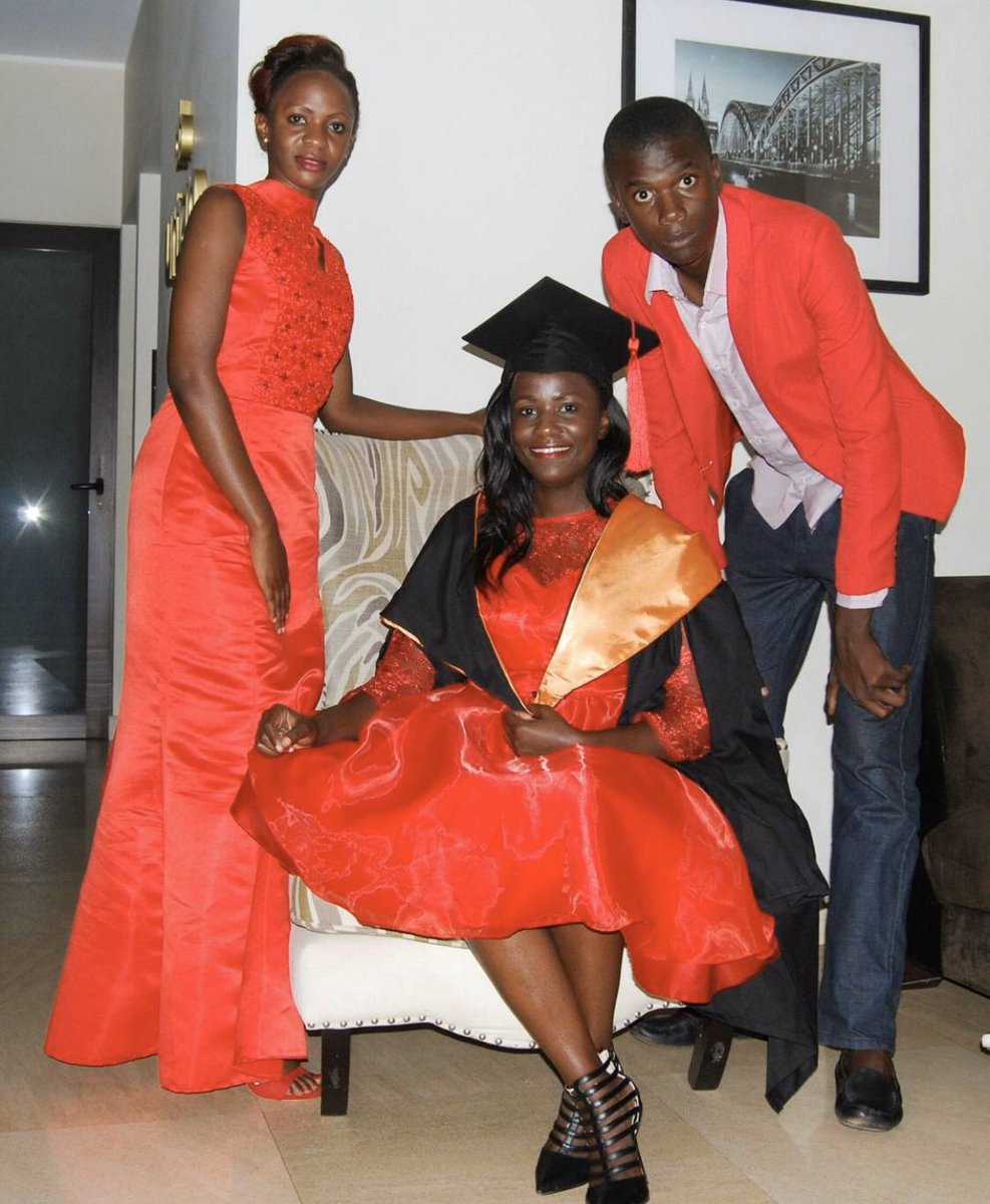 AnnataliaO's tweet photo. The year was 2016. 🎓🎓🎓

#MakerereUniversity
#SchoolofEducation
#SchoolofLanguages https://t.co/f4FHRIzHGc