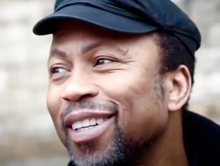 WBSS's tweet photo. WATCHFRESH: Singer/songwriter S.E.L. (Soulful Emma Louise) links with Bryan Chambers to embrace a smooth jazzy Latin vibe on the visual for new song, "FALLING". https://t.co/u6tI1yRLdG @SELsoul #BryanChambers #SOULTALK #LONDON https://t.co/lSQcKLKiNj