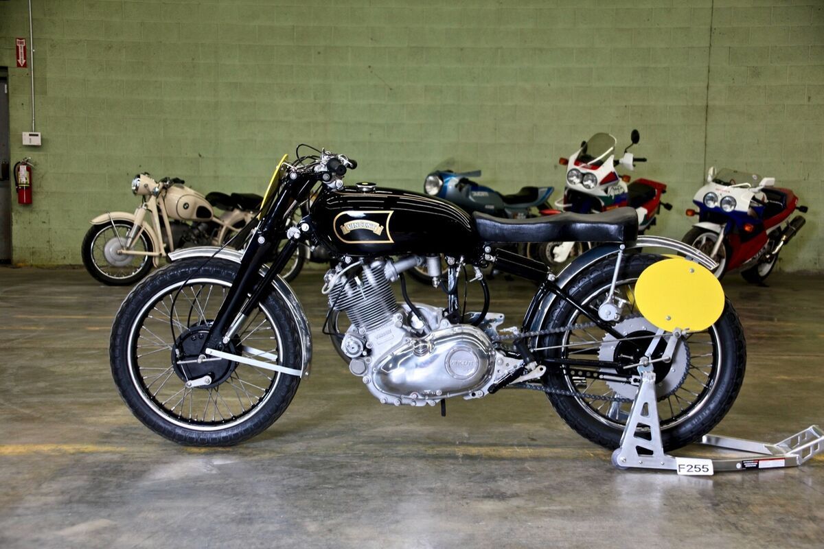 A beautiful 1950 Vincent Comet rebuilt as a Flash Replica. Such a clean build! Up for sale now via <a href="/rocker_co/">Rocker.co</a>. Check it out at bit.ly/3ctcbzg