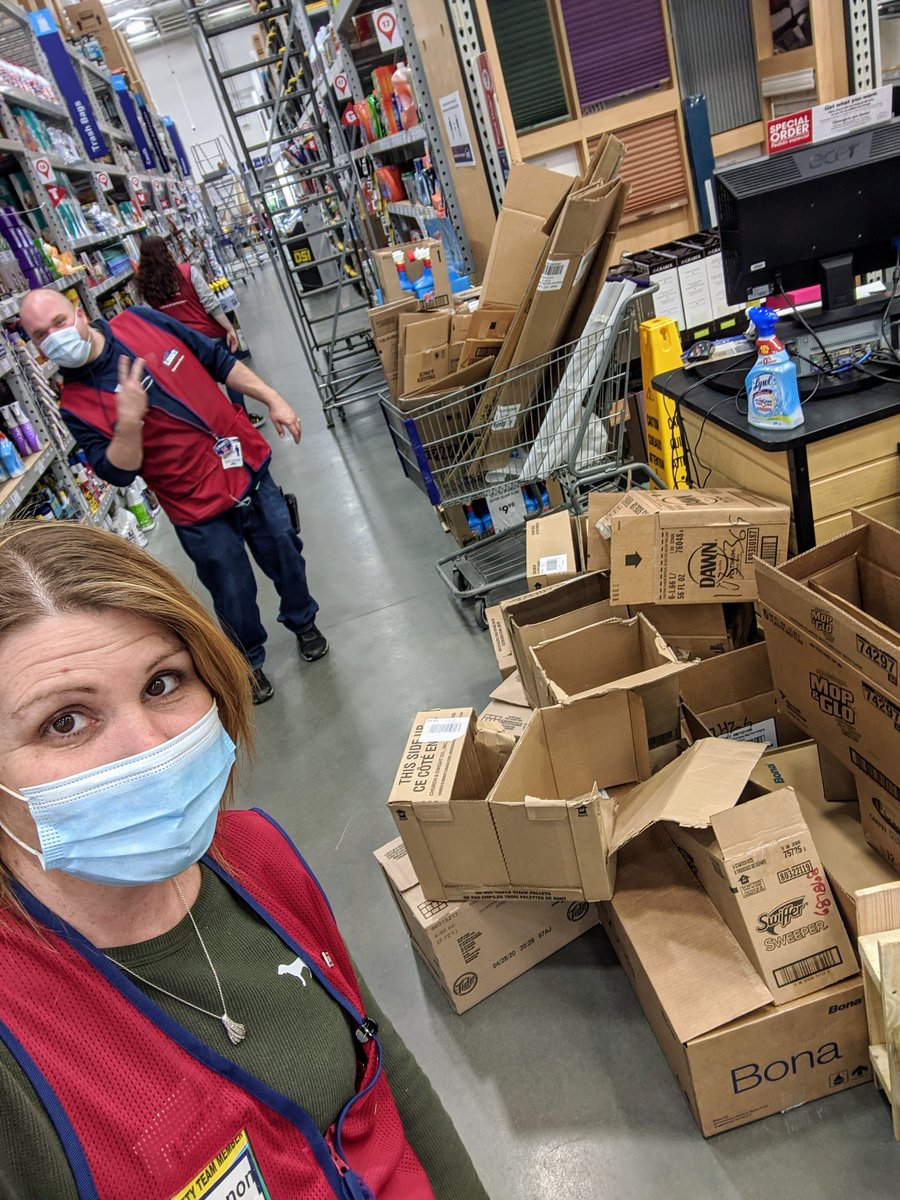 Fishon2612's tweet image. Tweet tweet.....I've run out of fun/entertaining captions. Lol. #thisiswhatwedo #instocks #fillourshelves #cardboardchallenge