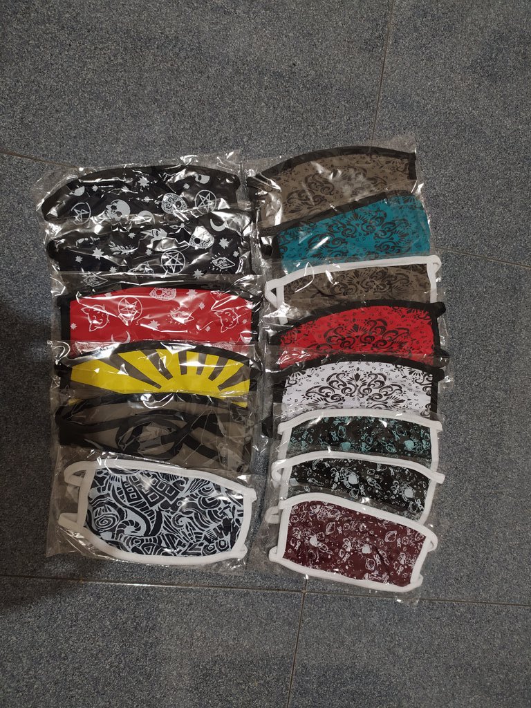 Halo,
Mau bantu jualin punya sahabat aku. Dia punya usaha konveksi dan udah 4 bulan ini tidak ada produksi, cuma bisa bikin masker yg udah susah dijual.

Ini ada baju anak sisa stock, size 1-10 thn. Bahan katun combed 30's.

Banting harga di 27rb free masker.

Pls bantu RT 🙂🙏