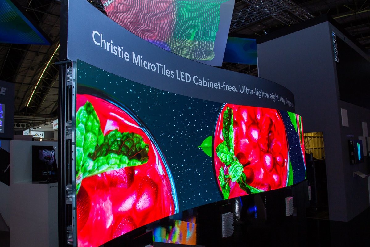 ChristieDigital's tweet photo. Get in on the fun by joining tomorrow's live presentation on one of our most popular #avsolutions, the award-winning Christie #MicroTiles LED. Check out the agenda and register>> https://t.co/aPg57LLFFr #LEDvideowalls #digitaldisplays #digitalsignage #digitalart #avtweeps #avnews https://t.co/nRRSOPwXP5