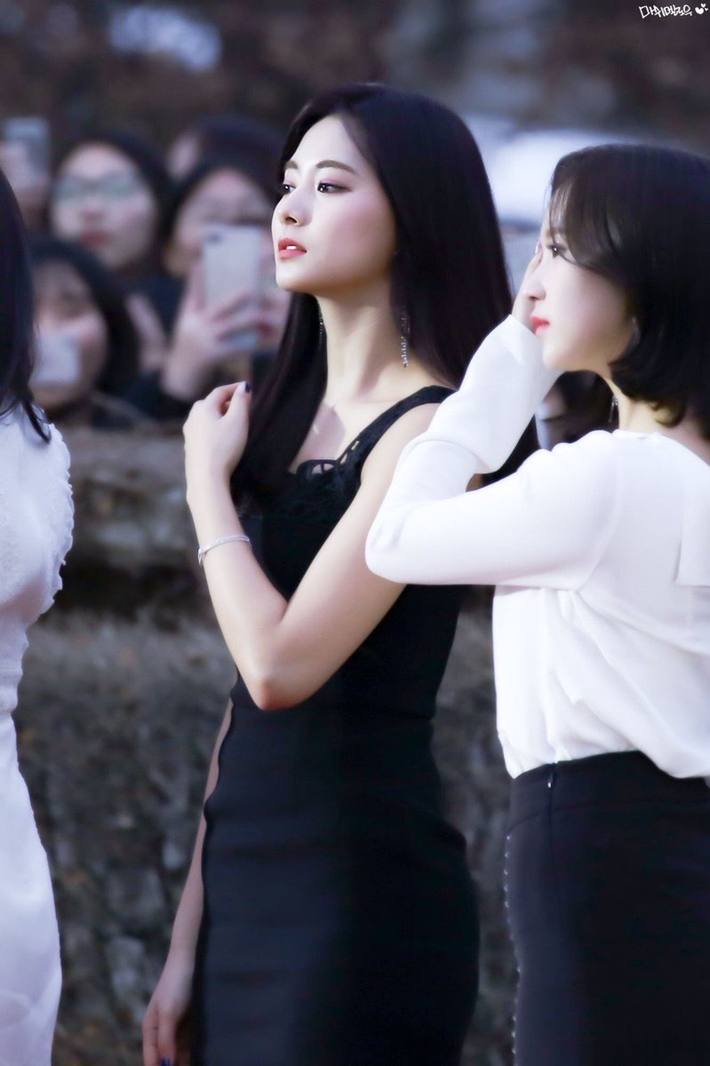 NORMAN_BROYT's tweet photo. TWICE  Tzuyu  チョウ・ツウィ
周子瑜  쯔위  

#쯔위 #ツウィ #子瑜 #Tzuyu
#TWICE     #트와이스 https://t.co/pOoXkkQnjA