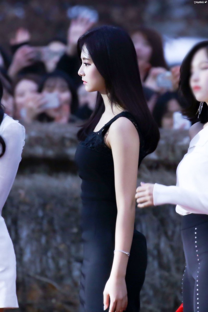 NORMAN_BROYT's tweet photo. TWICE  Tzuyu  チョウ・ツウィ
周子瑜  쯔위  

#쯔위 #ツウィ #子瑜 #Tzuyu
#TWICE     #트와이스 https://t.co/pOoXkkQnjA