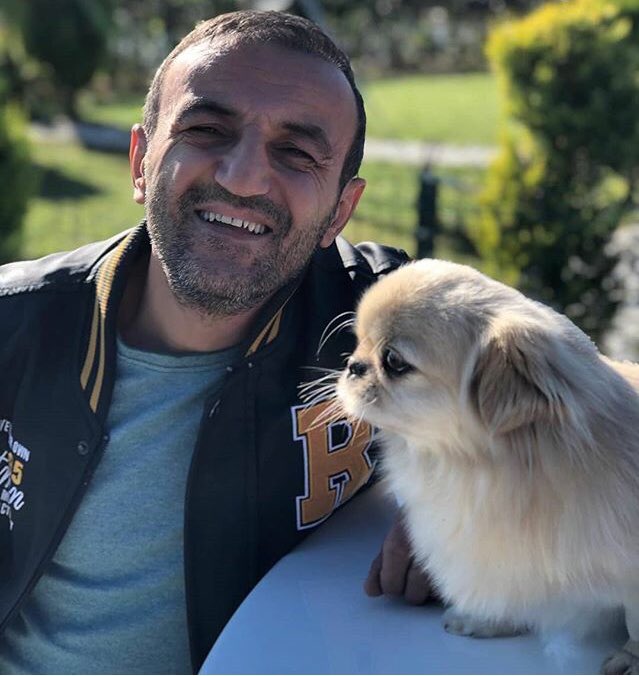 orsoglu_rabia's tweet photo. Köpeğimi göreceğim diye kendini teselli ediyorsun ama köpeğinin öldüğünü bilmiyorsun. Paramparçayım.  #ersinkorkut #ersin #mess #survivorekstra  #survior2020 #survivor @furkandede @SurvivorEkstra https://t.co/QeZKlvSshC