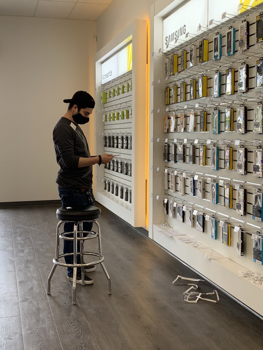 WL_MDO's tweet photo. Happy Tuesday from MDO! We’re following our health guidelines and doing price tags 6 feet apart. #mdosquad https://t.co/aZkAL1SAjO