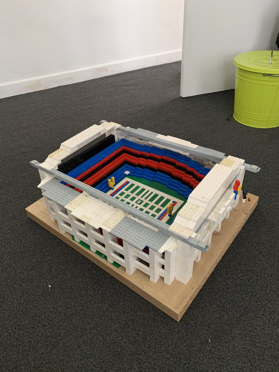 gp3legend's tweet image. During Lockdown in the UK Archie decided he wanted to build the @nrgenergy stadium, home of his favourite @NFL team the @HoustonTexans ,out of his @LEGO_Group blocks. He hopes his favourite player @JJWatt likes it #Texans #roofopen #legostadium #lockdownuk