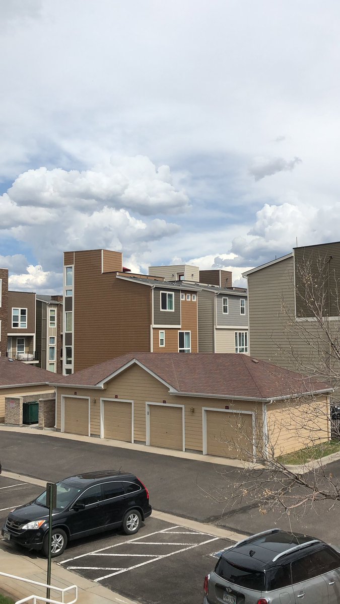 WindowWeatherCO's tweet photo. Clouds and a touch of wind #cowx #windowweather https://t.co/BA7Qdunvlu