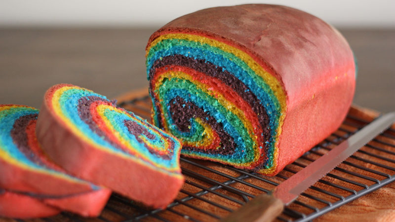 kingofaccra's tweet photo. miss this type of bread, colored bread https://t.co/ofNbZTkEHG