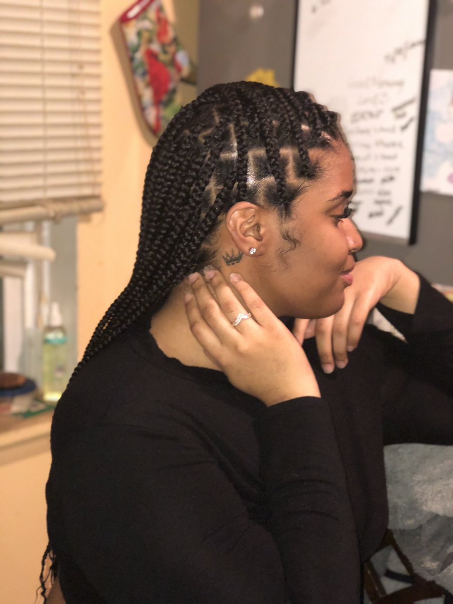_slayedbytelly's tweet photo. Medium Knotless Box Braids โจ
Appointments Available, Dm To Book Now! โจ
#knotlessboxbraids #phillybraider #phillyhairstylist #naturalhair #goddessbraids #goddesslocs #fauxlocs #halfuphalfdown #neatbraids #protectivestyles #tuckage #mediumboxbraids #tribalbraids #feedinbraids https://t.co/CucmYz2JtO