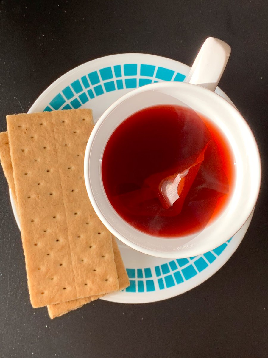 Mimi_T10's tweet photo. “It’s the time you spent on your rose that makes your rose so important.” - The Little Prince #thelittleprincebook #teatime #StayAtHome #StayHome #StaySafe #QuarantineLife #Quarantine #wildberry #celestialtea #celestialseasonings #wildberryzinger https://t.co/ua6CEpcHPH