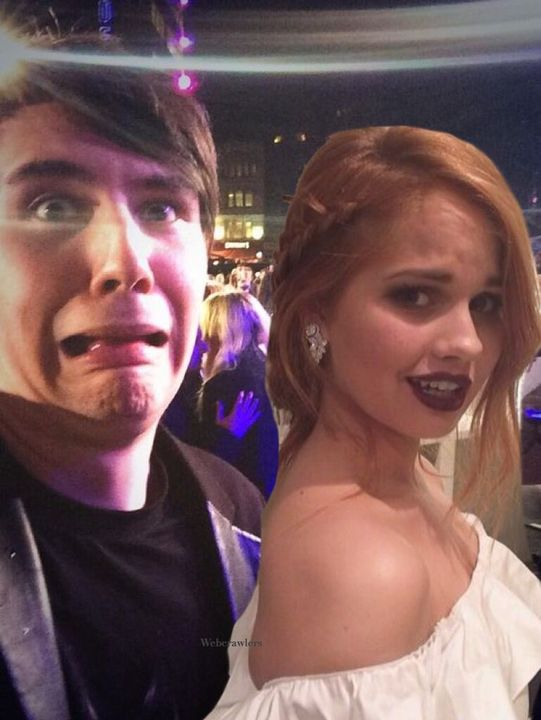 ibuprophan's tweet photo. #danfacts: dan also dated lindsay lohan but dan couldn't handle the drugs >_< and they broke up! https://t.co/wCDWceNanp