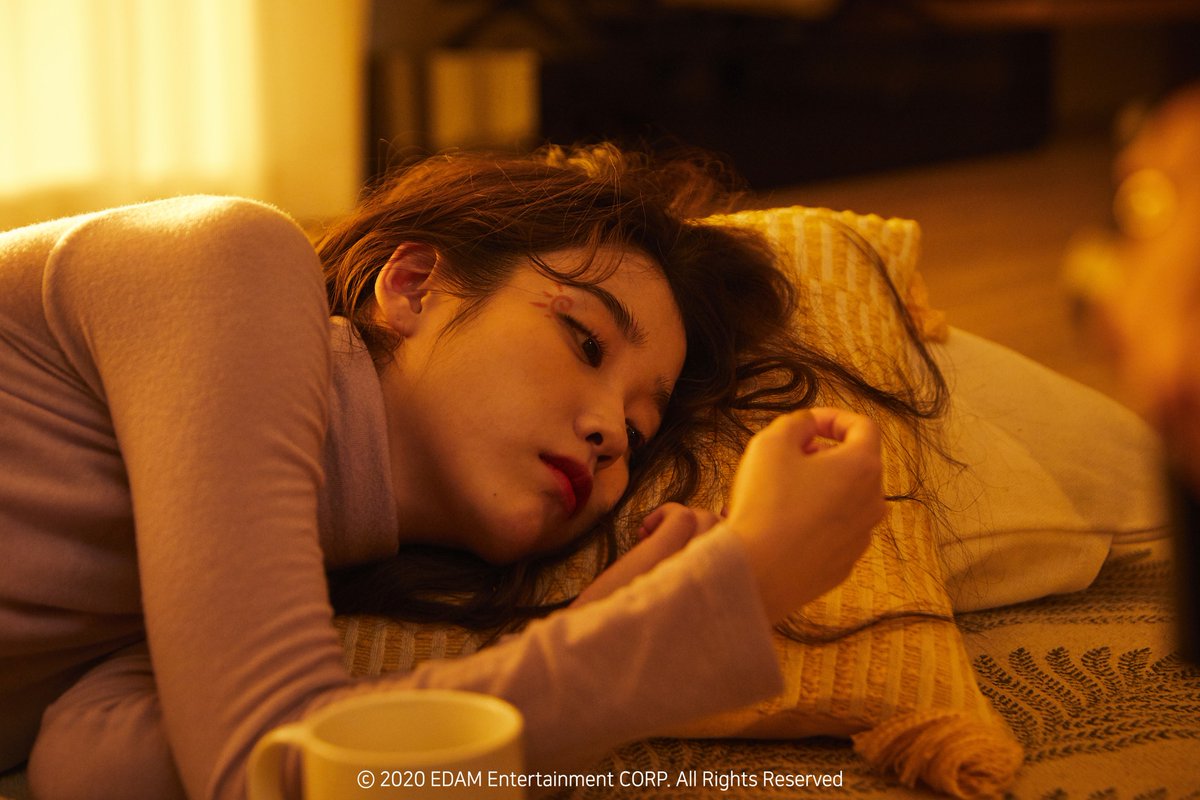 girlgroupspics's tweet photo. iu https://t.co/A73HRvdBUd