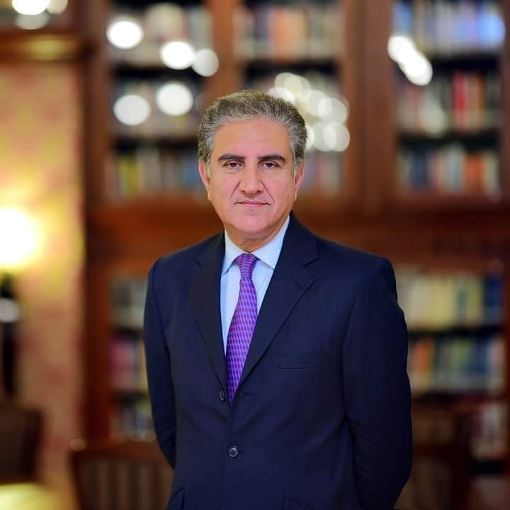 TalibHussainSi1's tweet photo. سندھ کے  تيل گيس کی  قیمت کوں وصول کر کے کہا جاتا ہے ؟  
سندھ کے  اداروں پر   قبضہ کس کا ہے ؟
صرف چرسی اور ان کے  سپوٹرس  کو خوش کرنے  کے لئے  چاپلوسی کر رہے ہو 
سندھ کے لوگوں کے نظرانے پر پلنے والے سرائکی پیر .
@SMQureshiPTI https://t.co/4d6QBAl2wB