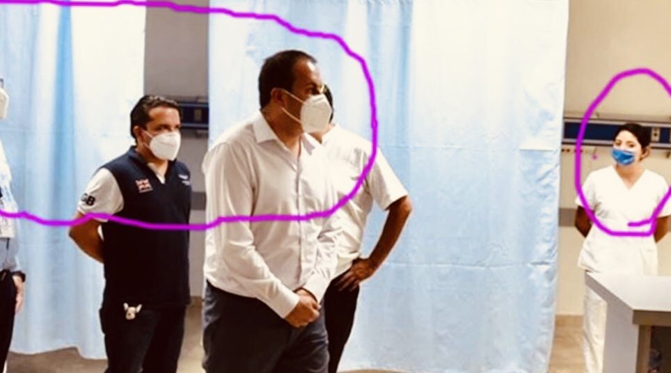 Jorge_Meade's tweet photo. Hoy el día de las enfermeras no fallo la torpeza de ⁦@cuauhtemocb10⁩ el peor gobernador de todo el país, observe el el material del cubreboca de la enfermera que corre riegos y exigen material para trabajar y protegerse, vea  la actitud y material del cubreboca de Blanco https://t.co/uV3RkCgE2b
