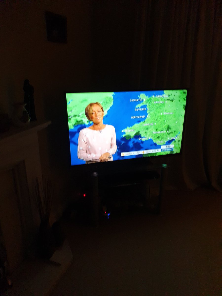 Our fave #weathergirl @ruthwignall 😘🏴󠁧󠁢󠁷󠁬󠁳󠁿