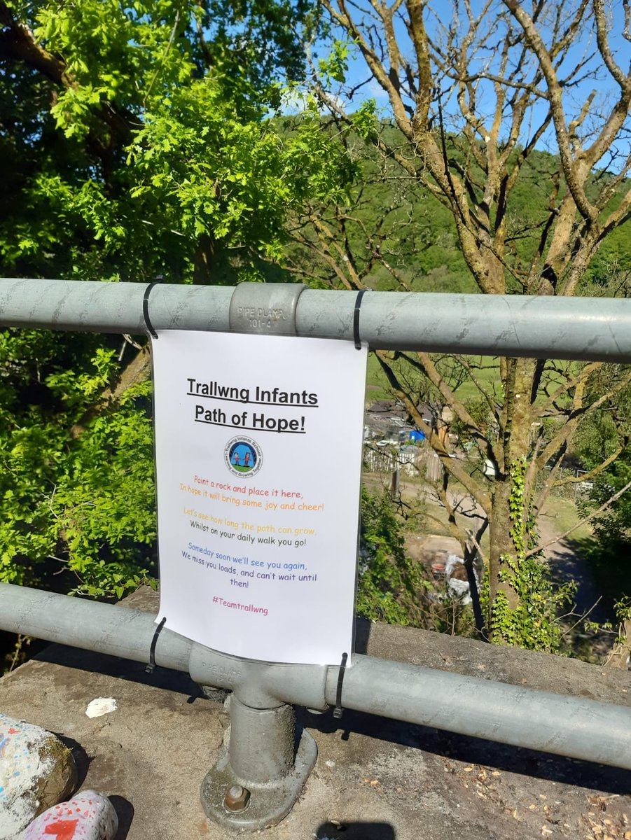 trallwnginf's tweet image. Has your daily walk taken you to the Taff Trail entrance on Coedpenmaen Road today...? 👣 that is where our #pathofhope begins. Come along and join in to leave your painted rock.... let's see how long we can make it and bring smiles to our community #teamtrallwng