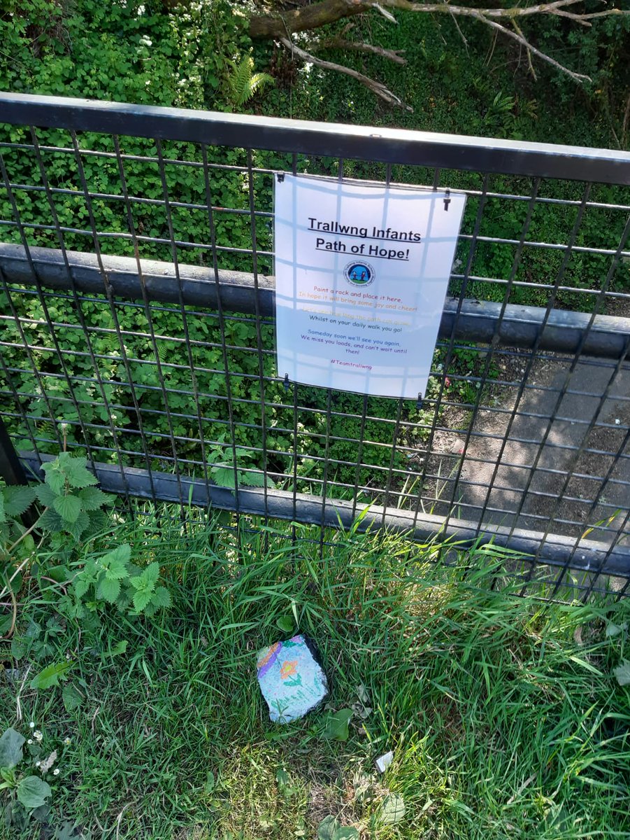 trallwnginf's tweet image. Has your daily walk taken you to the Taff Trail entrance on Coedpenmaen Road today...? 👣 that is where our #pathofhope begins. Come along and join in to leave your painted rock.... let's see how long we can make it and bring smiles to our community #teamtrallwng