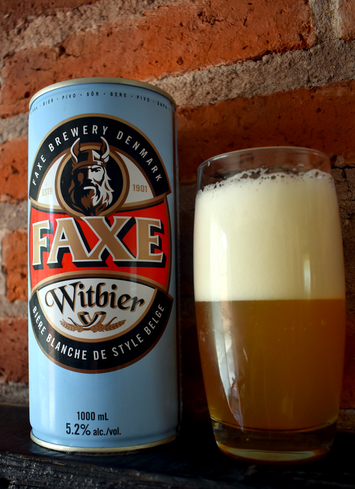 TomamosUna's tweet photo. Tomamos una Faxe Witbier y te contamos qué tal está. Leélo acá: https://t.co/fLuQ9K9Izh #beer #danishbeer #cerveza #biere #bier #birra #Denmark #dinamarca #faxe #vikings #witbier #beerbelly #beertasting https://t.co/a2FjIGrSvk