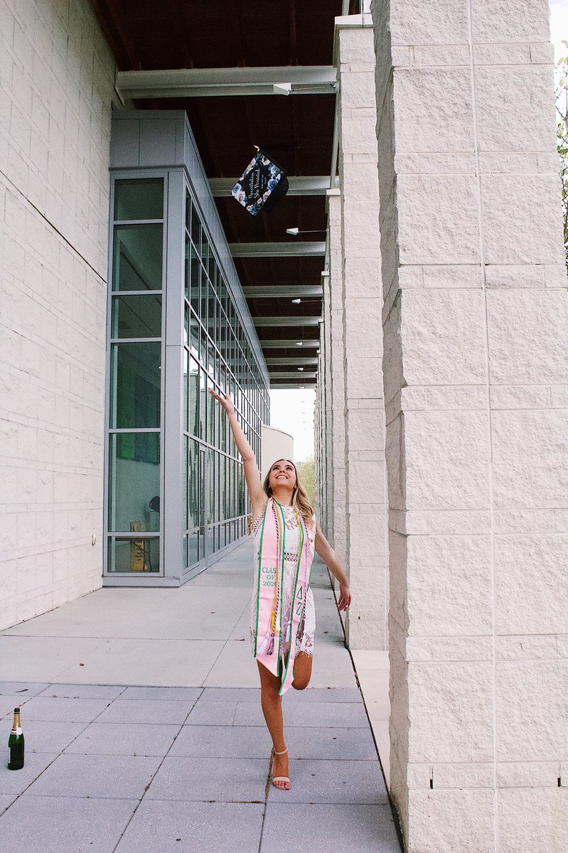 jess_ferrera's tweet photo. I love you Stockton💙🥂🎓 https://t.co/E3CbuSp1DN