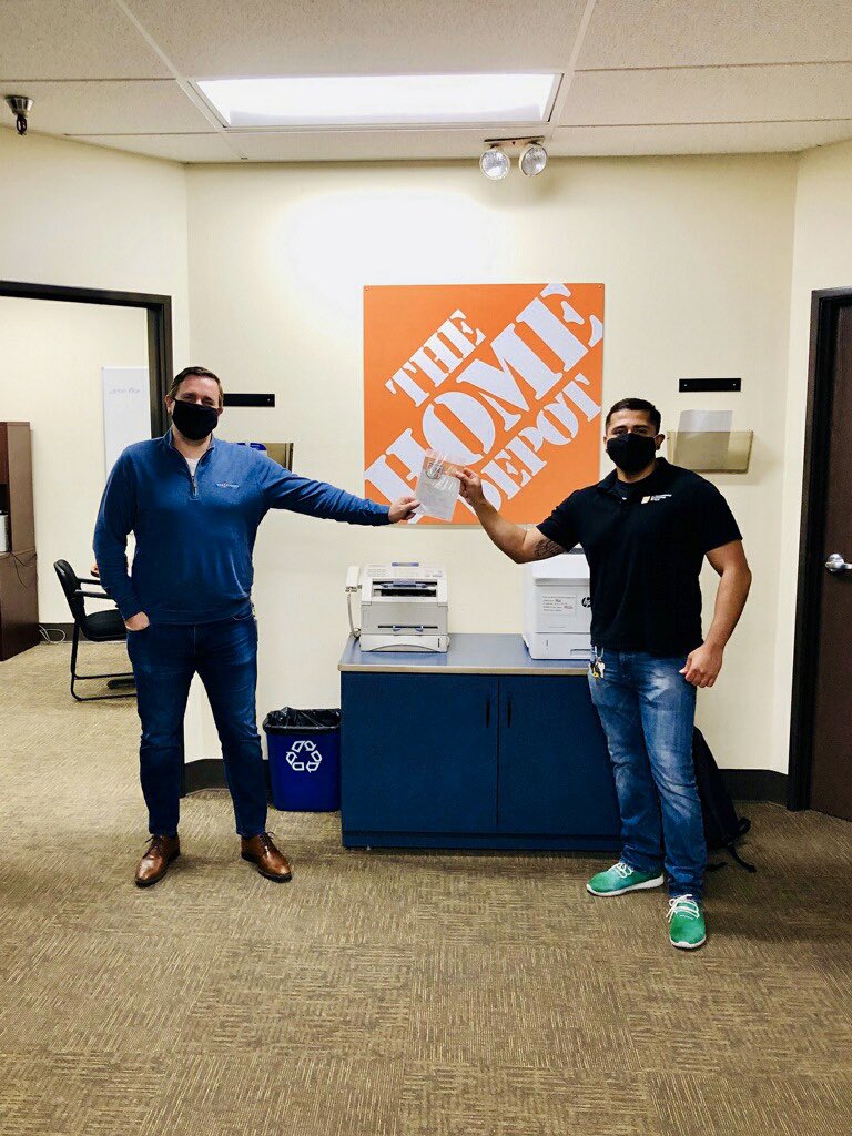 Steven_Z_HR's tweet photo. What an awesome surprise! Receiving recognition from Senior Director of Operations @_ian_phelps and Area Manager Gabe! I am very lucky to be a part of an awesome team! Love what I do! #HomeDepotPro #TheHomeDepot #THDPro #myTHDhr #ONEHomeDepot #ONESupplyChain @JacquelineOseg6 https://t.co/a8kbSzx5Kc