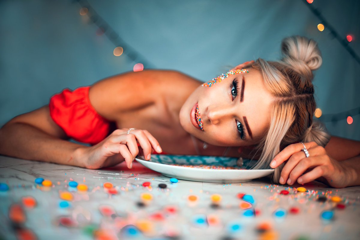 serena_brookes's tweet photo. @JeffreeStar Thankyou for some wicked cosmetics to help execute this look during iso #🍭 #candy #iso #photoshoot https://t.co/ihYnxfLW2U