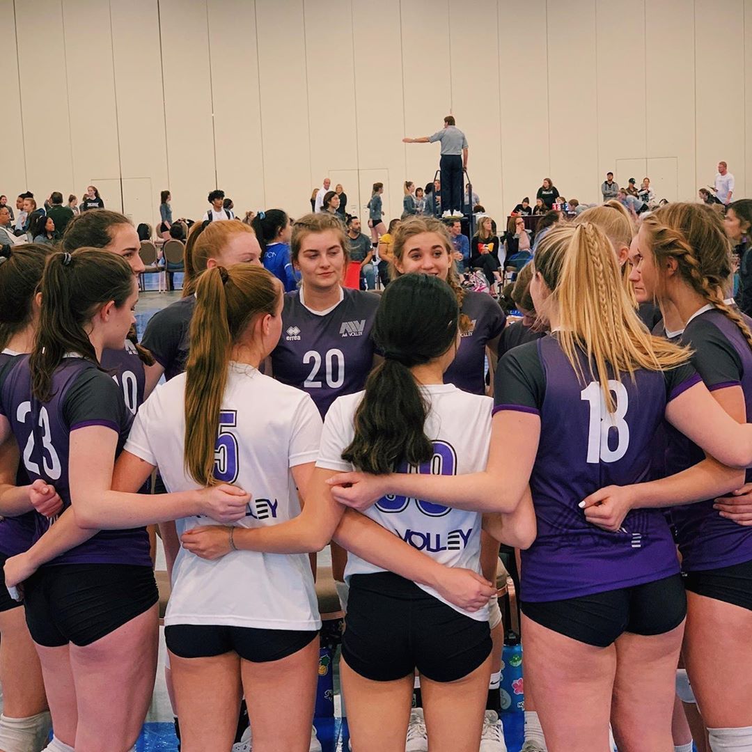 FileGuzeli's tweet photo. Her şeyiyle takım olabilmek...

A4 Volleyball Club🇺🇸 https://t.co/qEKsRFWmdG