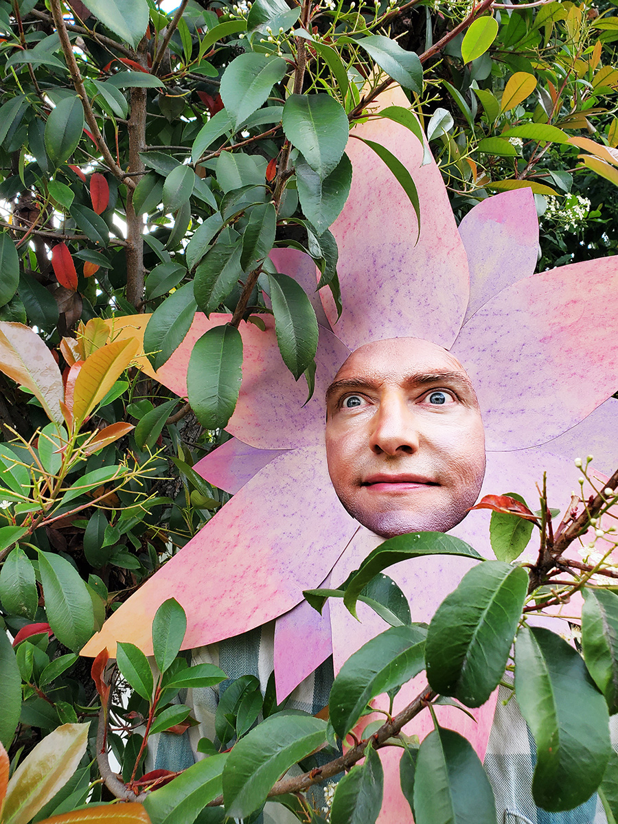 scotchwichmann's tweet photo. I'm lurking in your garden. Photo by backyard naturalist @kaydeekersten.    #nature #NaturePhotography #quarantinegames https://t.co/e78QVjIR9L