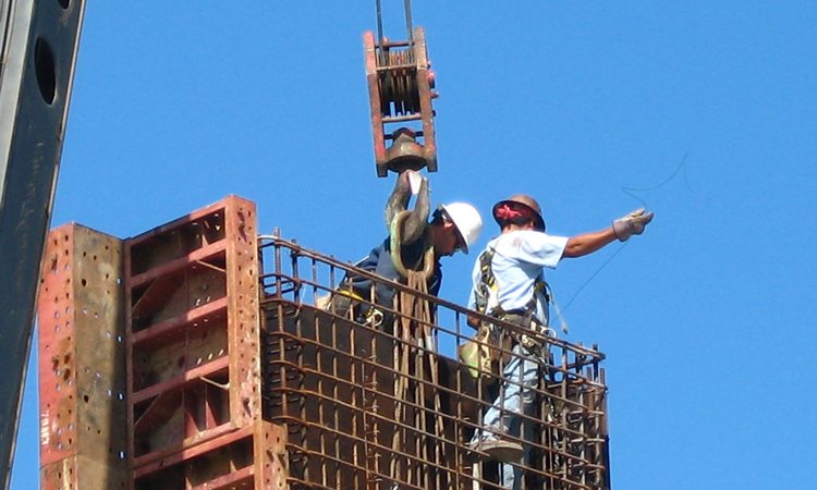 AECRE_Connect's tweet photo. The construction industry loses 975,000 jobs in April, the most since the government began tracking employment in 1939 👉 https://t.co/fglSepkVnM
#AECREConnect #IndustryNews #WeAreOne https://t.co/Kj2dZ4wbS9