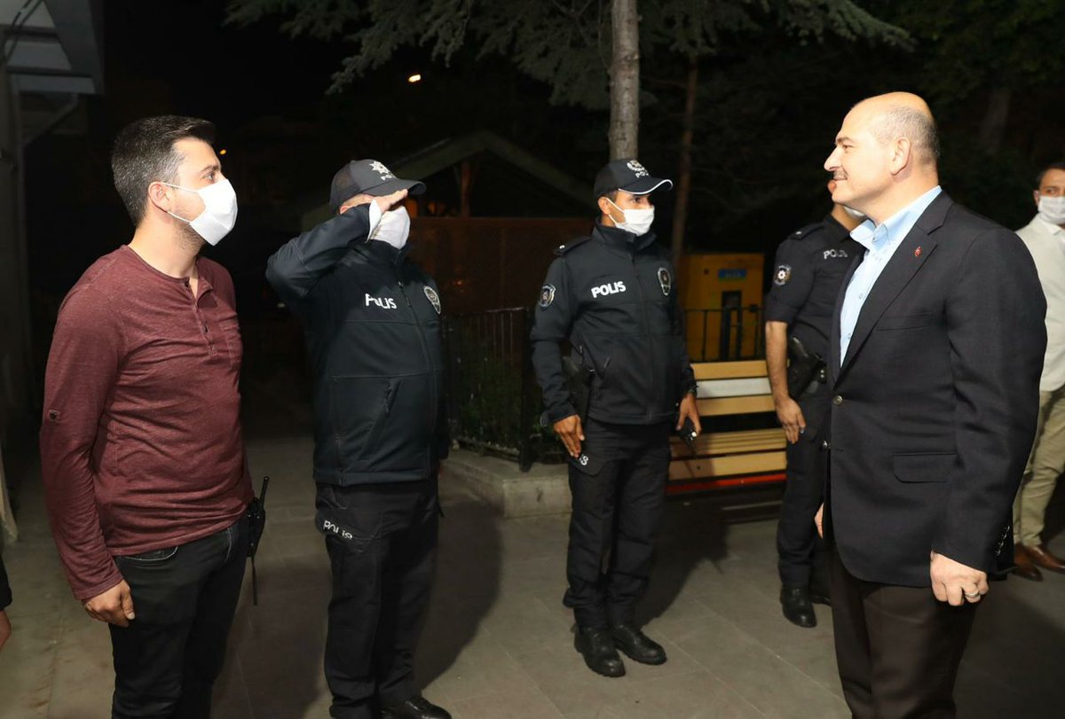 suleymansoylu's tweet photo. Benim kahramanım Türk Polisi

Esat Karakolundayız...

#MilliHesaplarBurada https://t.co/TKQ5aU2yY7