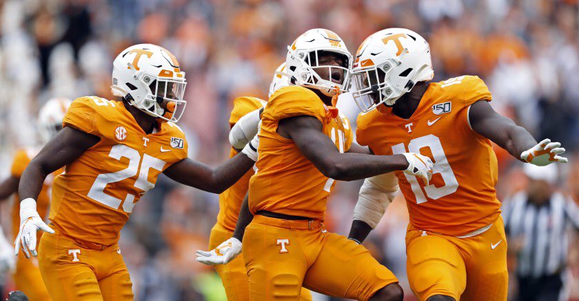 CoachJaydenTate's tweet photo. Blessed to receive an offer from university of Tennessee 🙏🏼 https://t.co/ByZc41bN4C