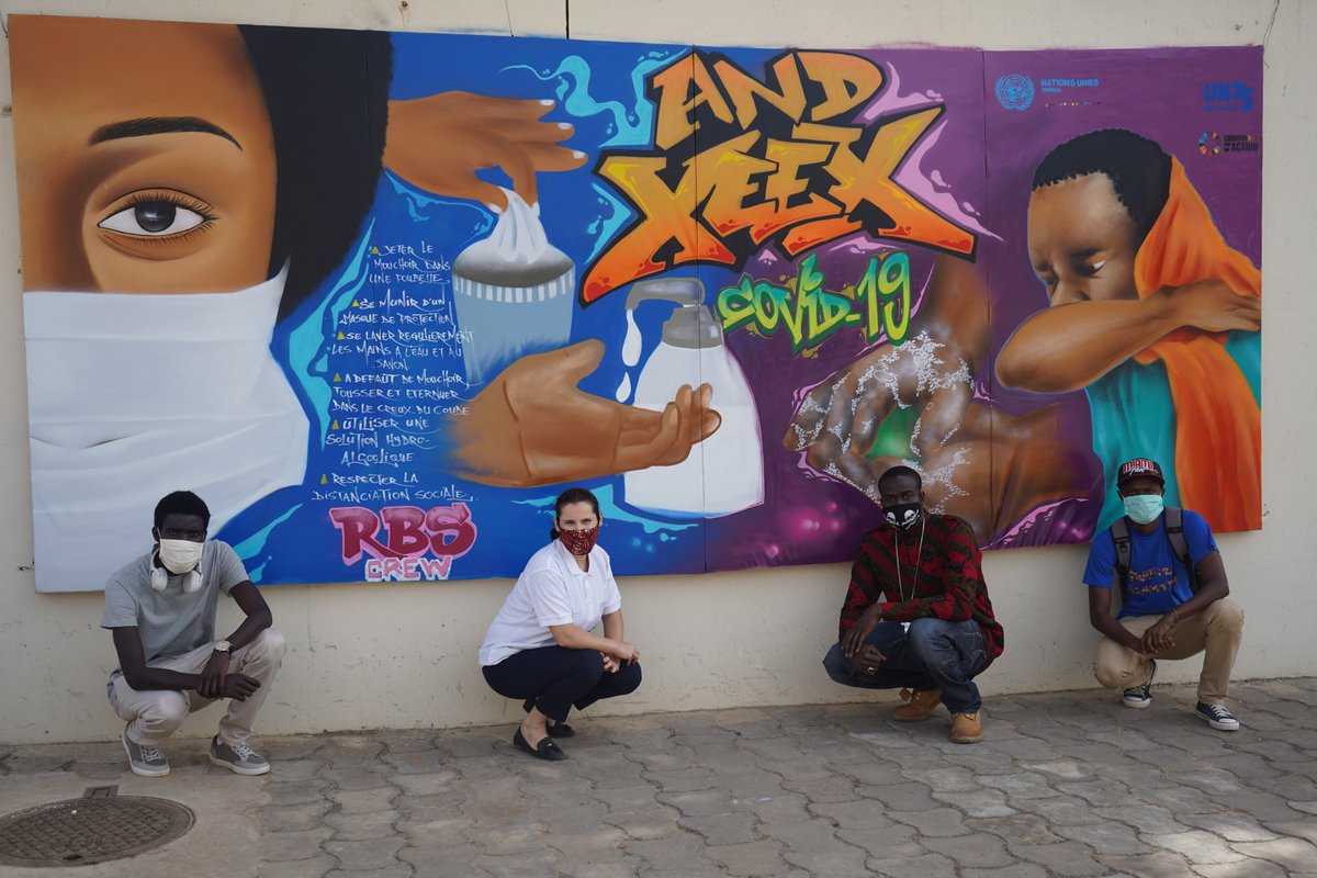 Je suis honorée de travailler avec ces jeunes artistes sénégalais talentueux qui ont préparé cette belle fresque pour <a href="/OnuSenegal/">ONU Sénégal 🇺🇳</a>. Merci <a href="/RbscrewSn/">RBS CREW</a> pour vos efforts, en communiquant aux communautés comment prévenir la transmission du virus. AND XEEX #COVID19sn #youth #UN75 #SDGs