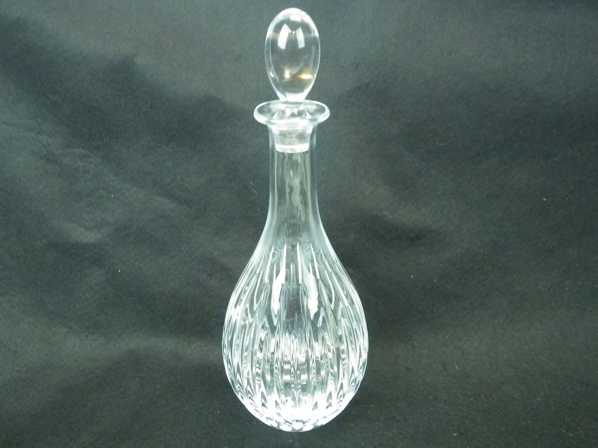 midmodcocktail's tweet photo. Soho by Rogaska Decanter Glass Cut Crystal Bar Ware Reed and Barton Miller Soho Cut https://t.co/TniOXqEysc #housewares #soho #rogaska #brandy #cognac #cutcrystal #rogaskacrystal #reedandbarton #millercrystal #vintagebarware #barware #decanter #waterford #elegant #mcm https://t.co/QRyX3S3d2S