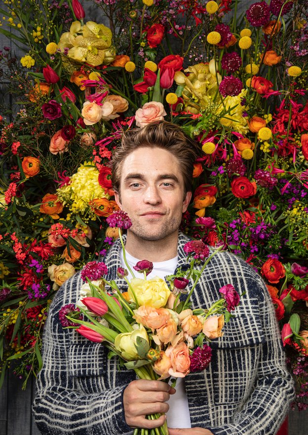 Happy 34th birthday to Robert Pattinson!

(May 13, 1986) 