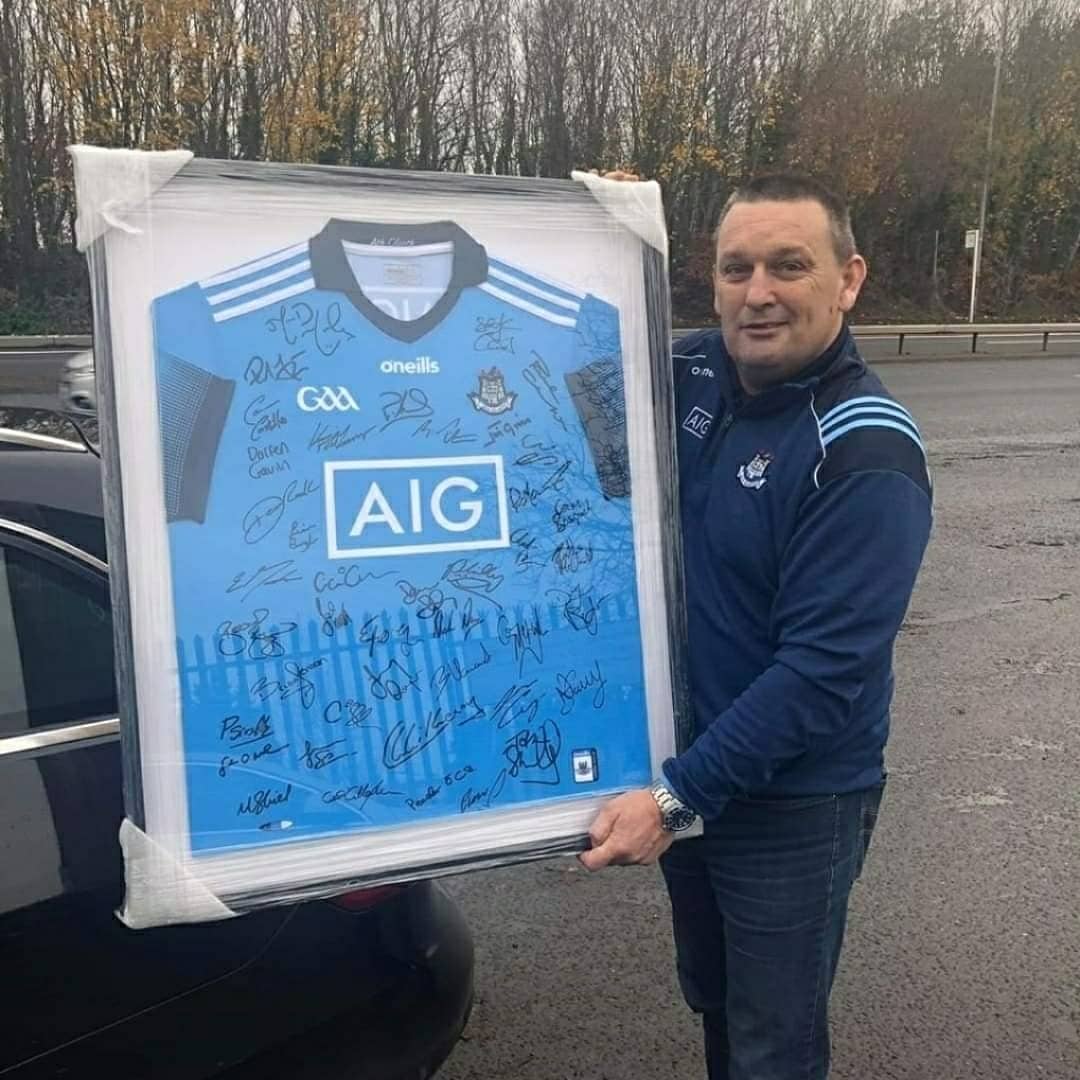 efa_duffy's tweet photo. His great friend Joey Byrne has also offered an extremely rare signed jersey from the "#5inaRow" #Dublin All Ireland Champions 2019 for silent auction.
💙💙💙💙💙
If you are interested - or know someone who is - get in touch with @currygaaclub https://t.co/IJZd2Djlvf