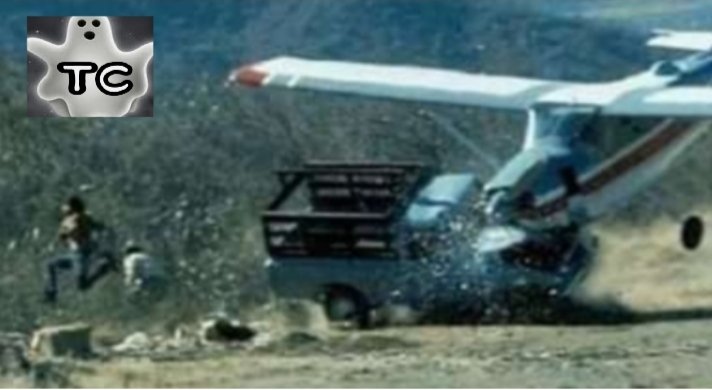 ElfantasmadelT3's tweet photo. Explícale vos al del seguro que te chocó un avión jajaja... https://t.co/p3g6YqUf0s