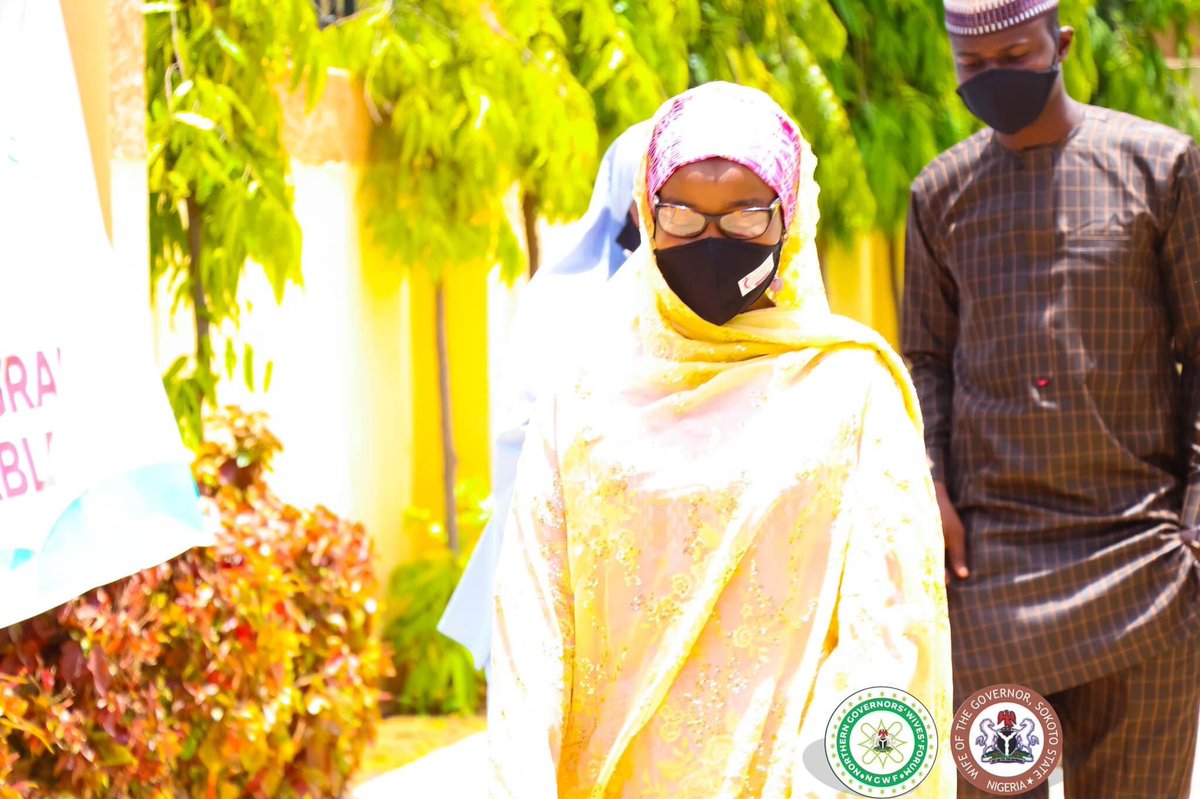 SurajBamalli's tweet photo. Her Excellency, Dr Mariya Tambuwal Distributes Palliatives, Face Masks to the Vulnerable Households in Sokoto
Thread: https://t.co/spB2nmrqmz