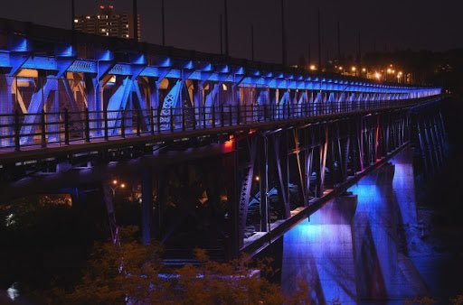 KenFranczek's tweet photo. The #HighLevelBridge in #Edmonton #Alberta #Canada will be lit in blue for Myalgic Encephalomyelitis (ME)/Chronic Fatigue Syndrome (CFS) Awareness Day.
➡️ https://t.co/5NFL3YCAmf #CFSAwarenessDay #ICanCME #MyalgicEncephalomyelitis @MEEdmonton #Yeg #LightTheBridge⤴️ https://t.co/ZyqRhynYLc